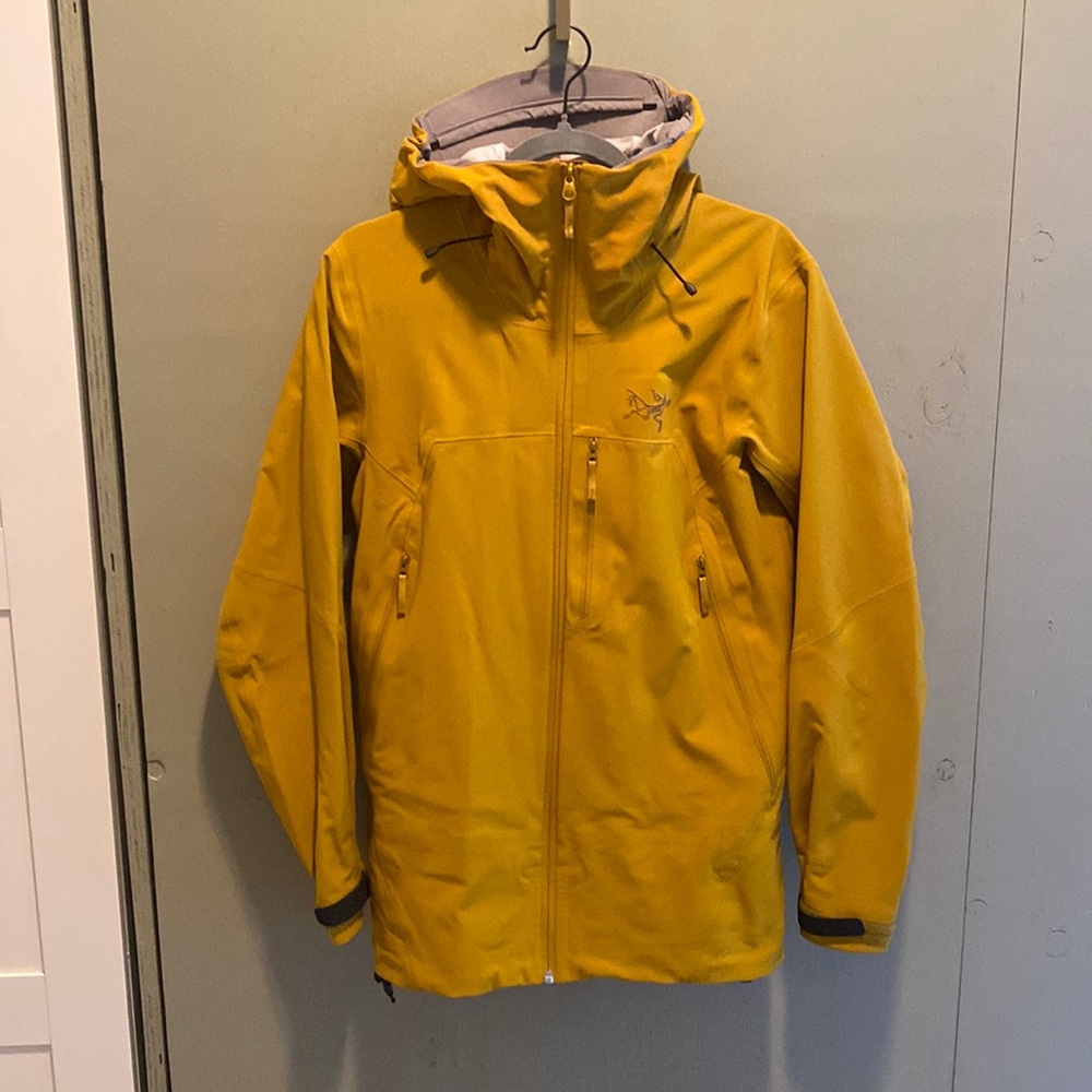 Arc’teryx gore-Tex ski jacket